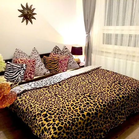 Hill 7 Apartment *